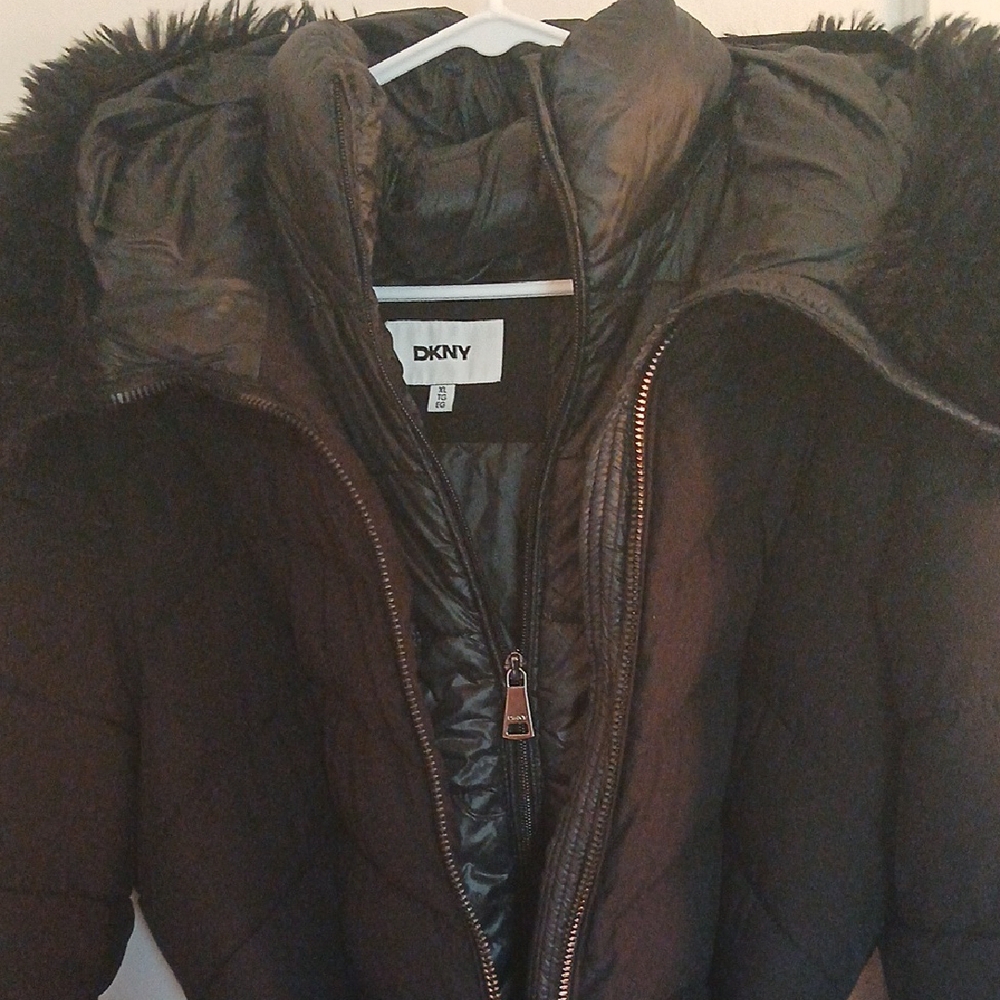 DKNYC Black Puffer Jacket Sleek Insulated Design - Picture 13 of 16